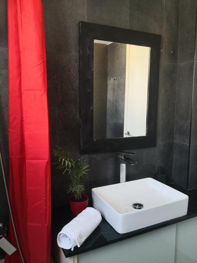 Fine Designed Flat 302 Apartment Larnaca Luaran gambar