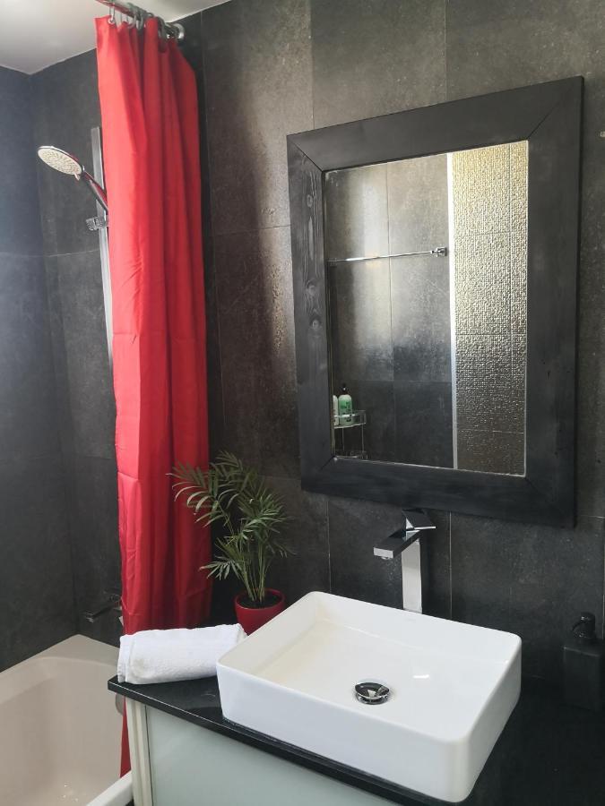 Fine Designed Flat 302 Apartment Larnaca Luaran gambar