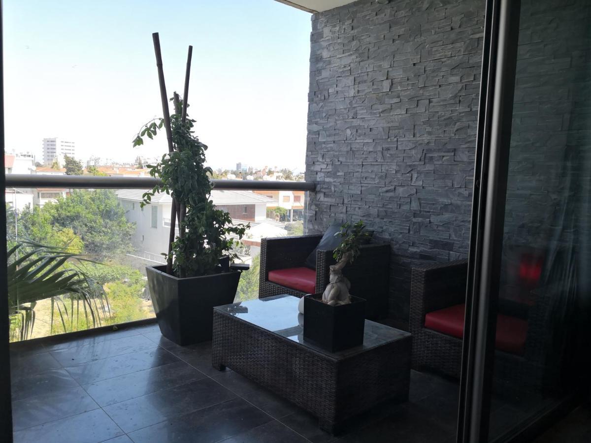 Fine Designed Flat 302 Apartment Larnaca Luaran gambar